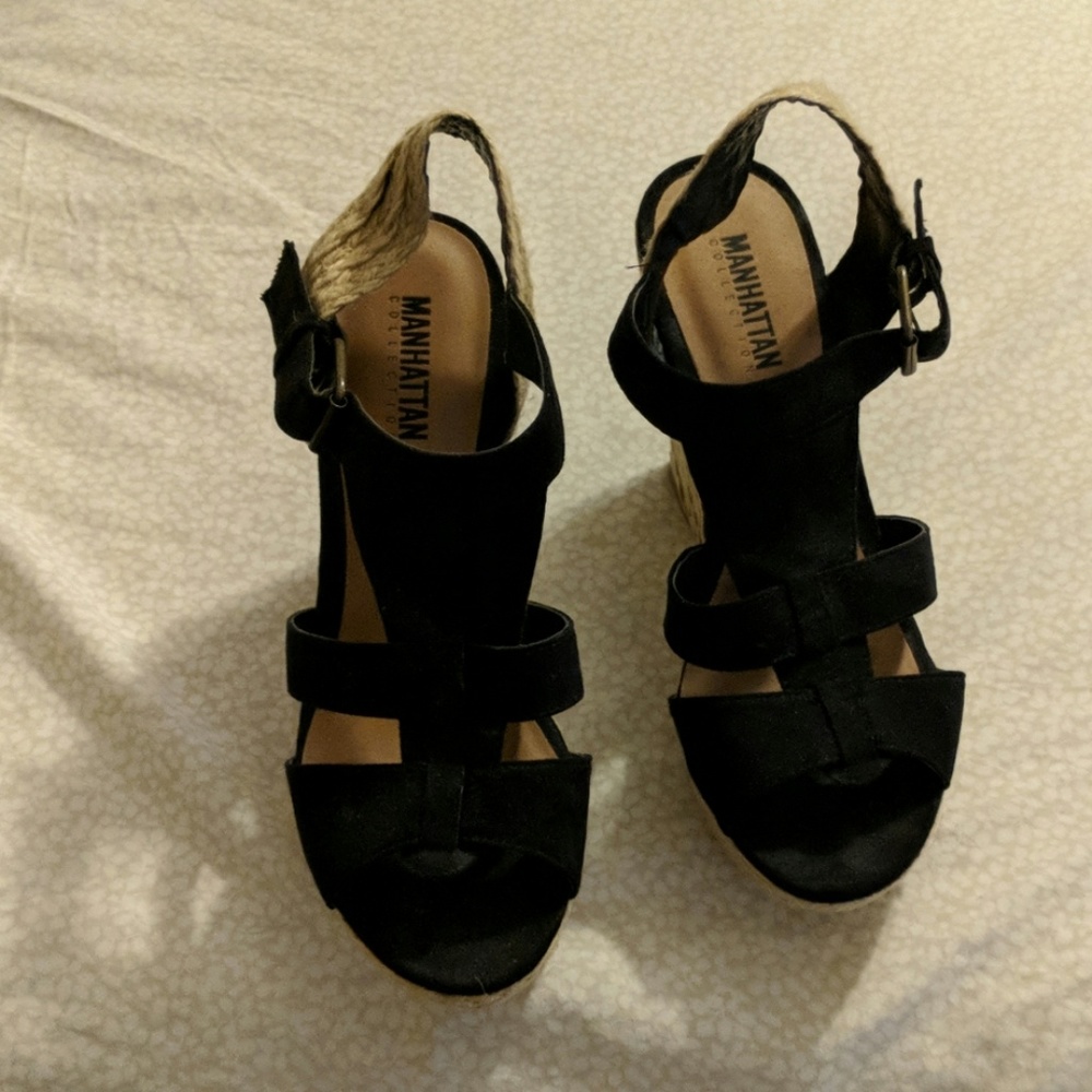Black wedge shoes
